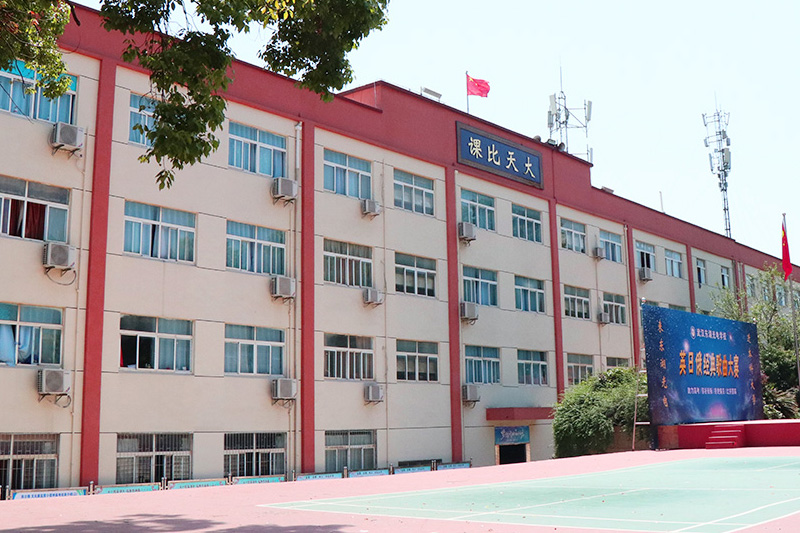 武汉东湖光电学校